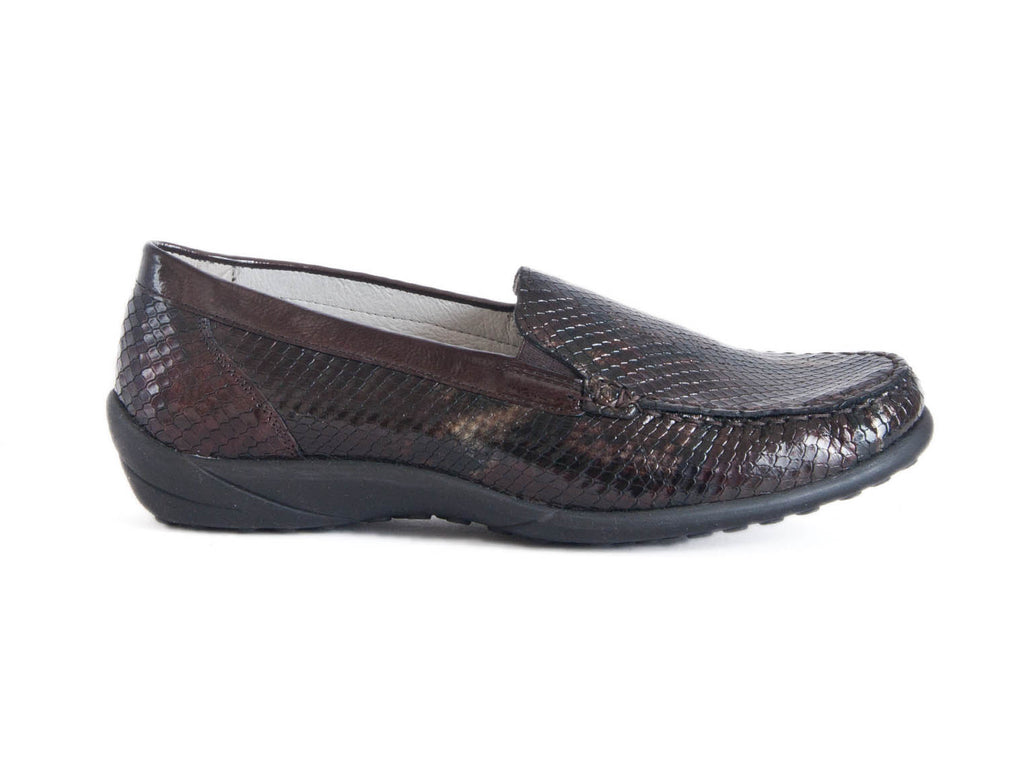 Klare wide-fit snakeskin effect patent leather loafer