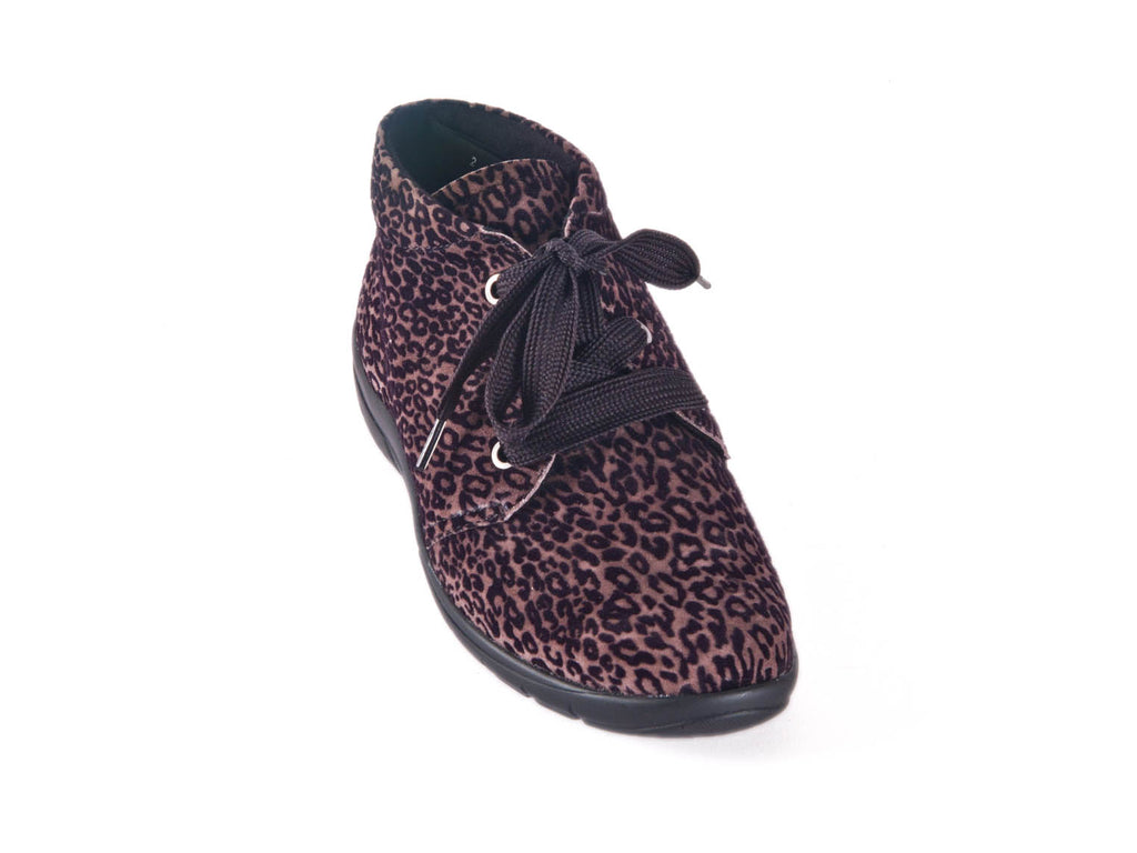 Leopard print store ankle boots flat