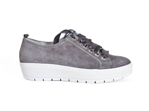 Chunky sole grey nubuck ribbon laced trainer