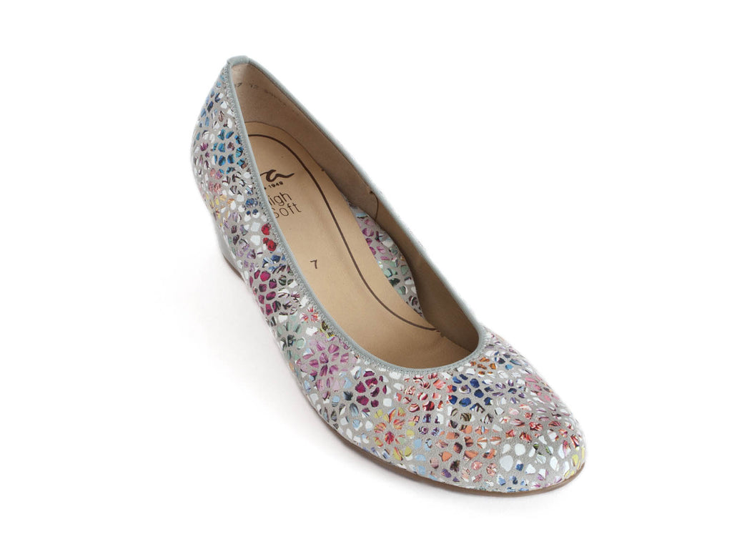 Fashionable wide fitting shoes sale