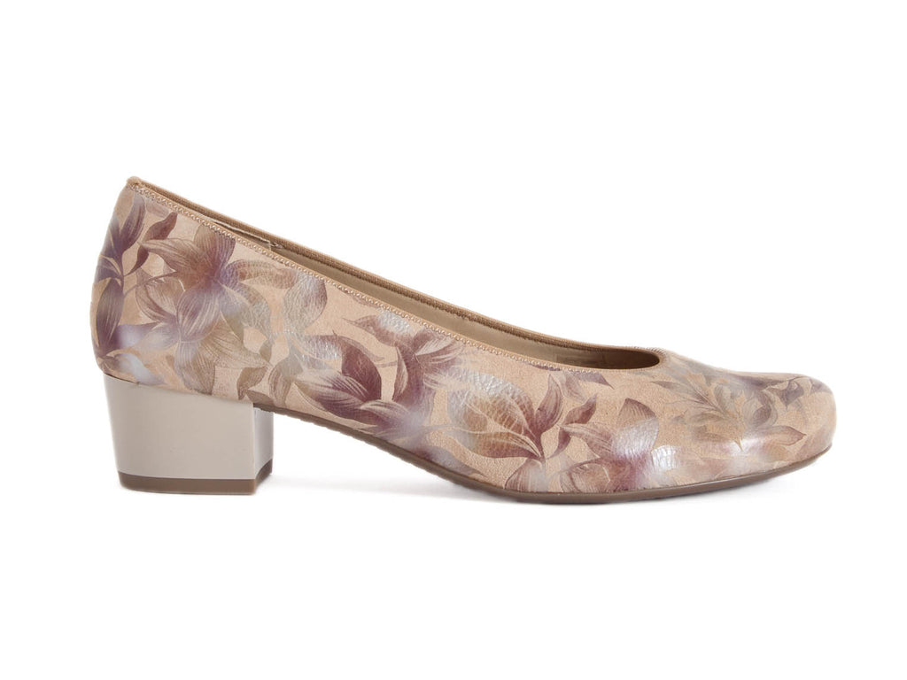 Very pretty ladies wide fit mid heel shoe with buff back decorated with gold and rose flowers. Round toe. Plain beige heel. 