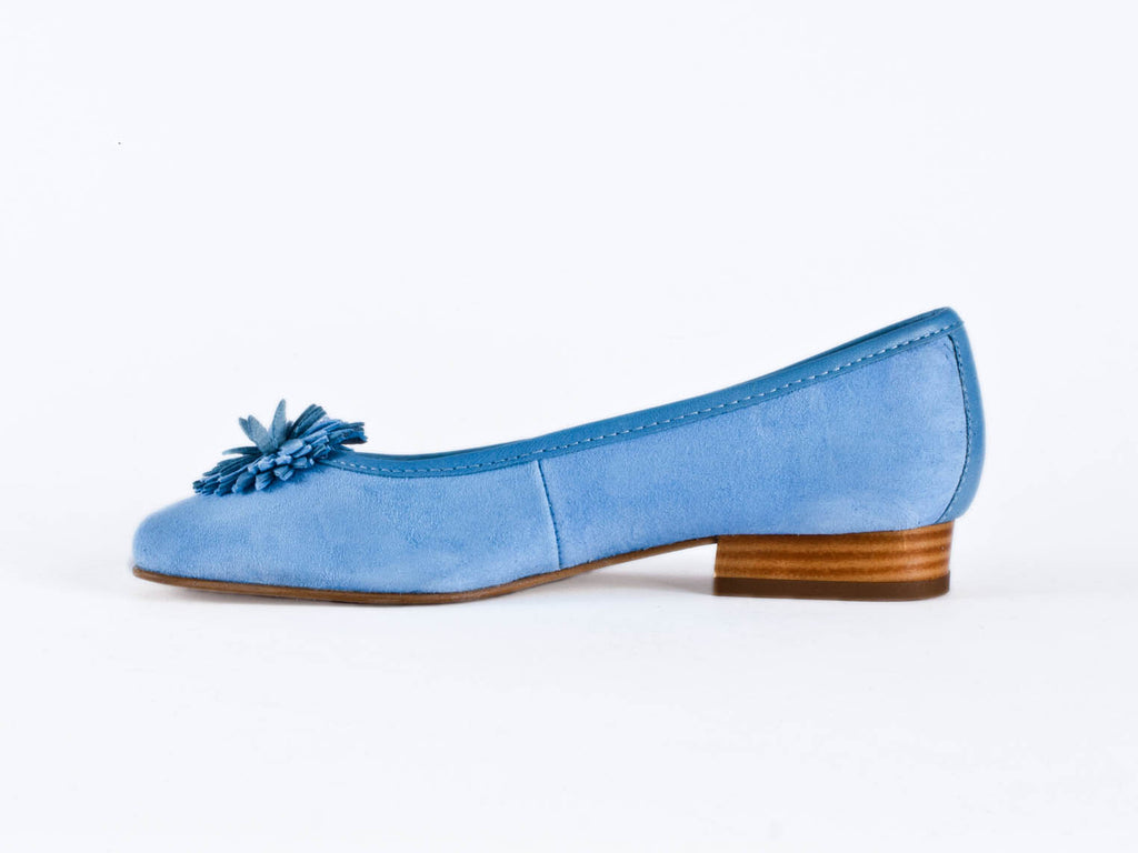 Turquoise sales suede shoes