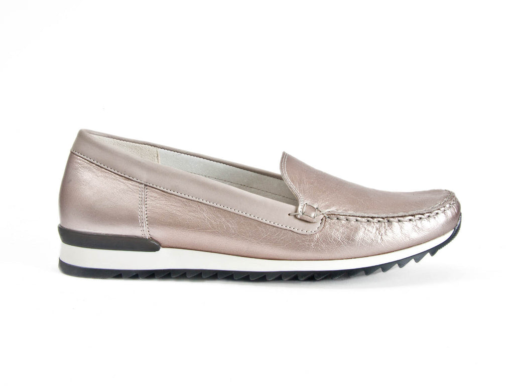 Soft pinky silver leather upper with soft white sole on top of ribbed black sole - looks great