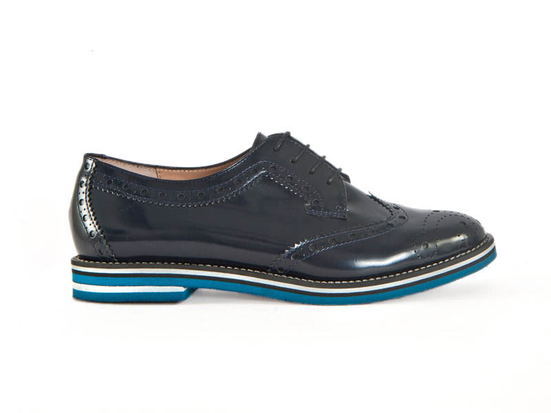 Brogue patent navy leather lace-up