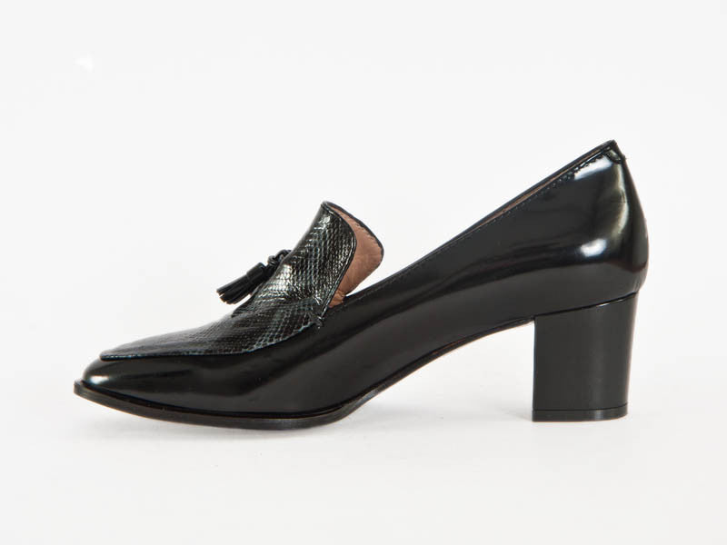 10 Women's Loafers From Sustainable Brands (2024) - The Good Trade