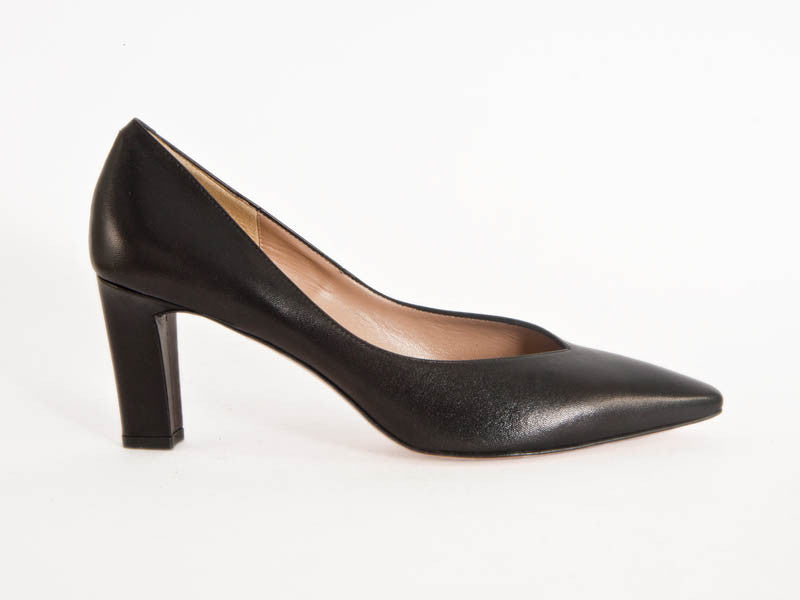 High heeled black Italian leather court