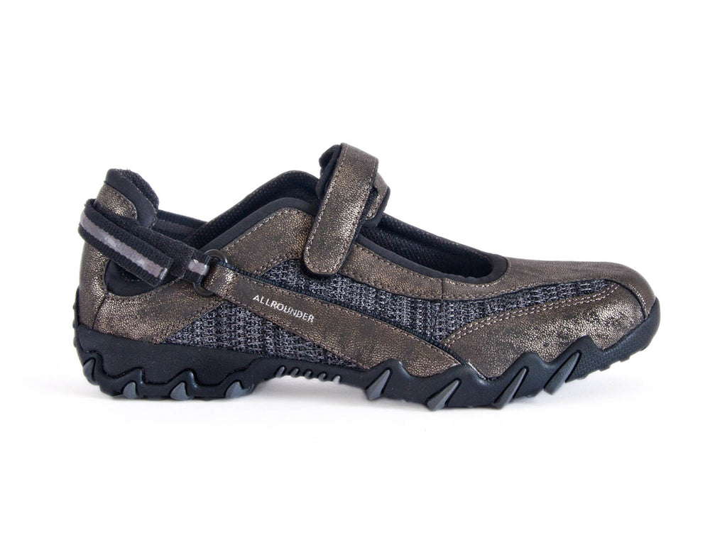 Mephisto store walking sandals